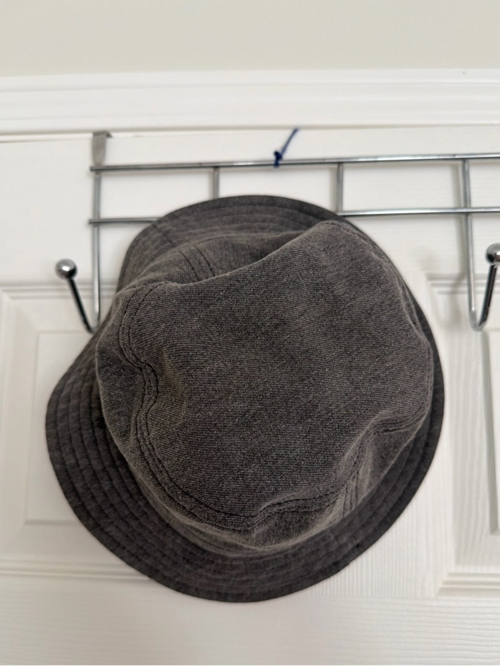 Aritzia TNA Heather Grey Y2K Bucket Hat - Picture 4 of 4